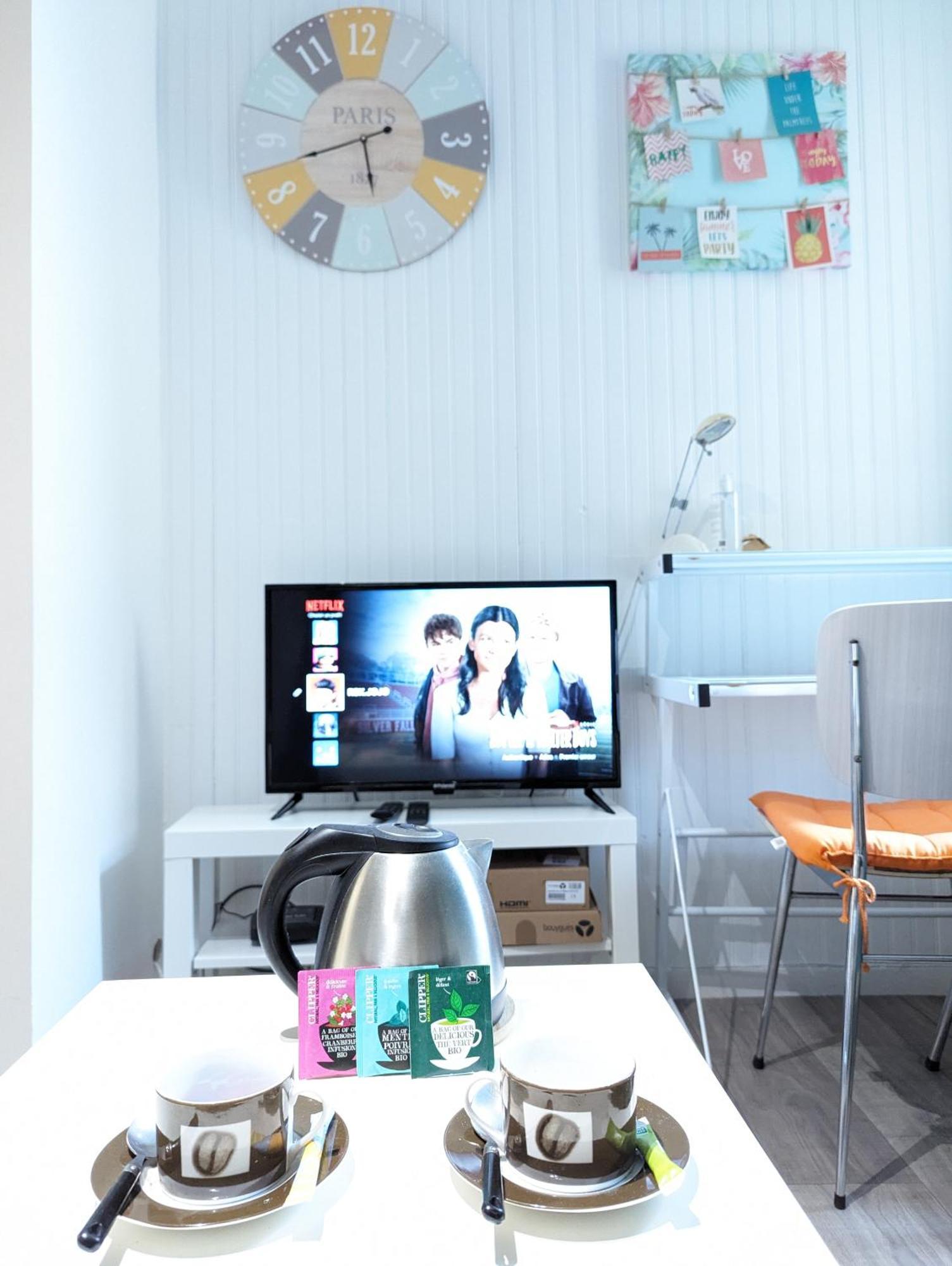 Studio Simplicien *Cosy* Plein Centre Ville De Poitiers *Tv* Wifi *Cafe* المظهر الخارجي الصورة